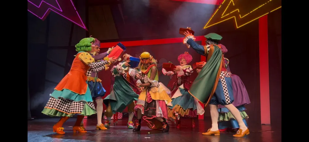 Kocaeli’de perdeler çocuklar için açıldı