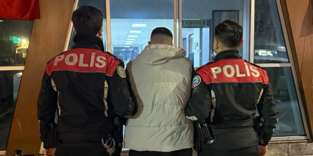 Polisin durdurduğu şüpheli bakın kim çıktı: