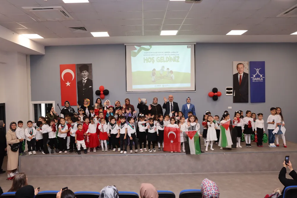 Darıcalı çocuklar Gazze için sahneye çıktı