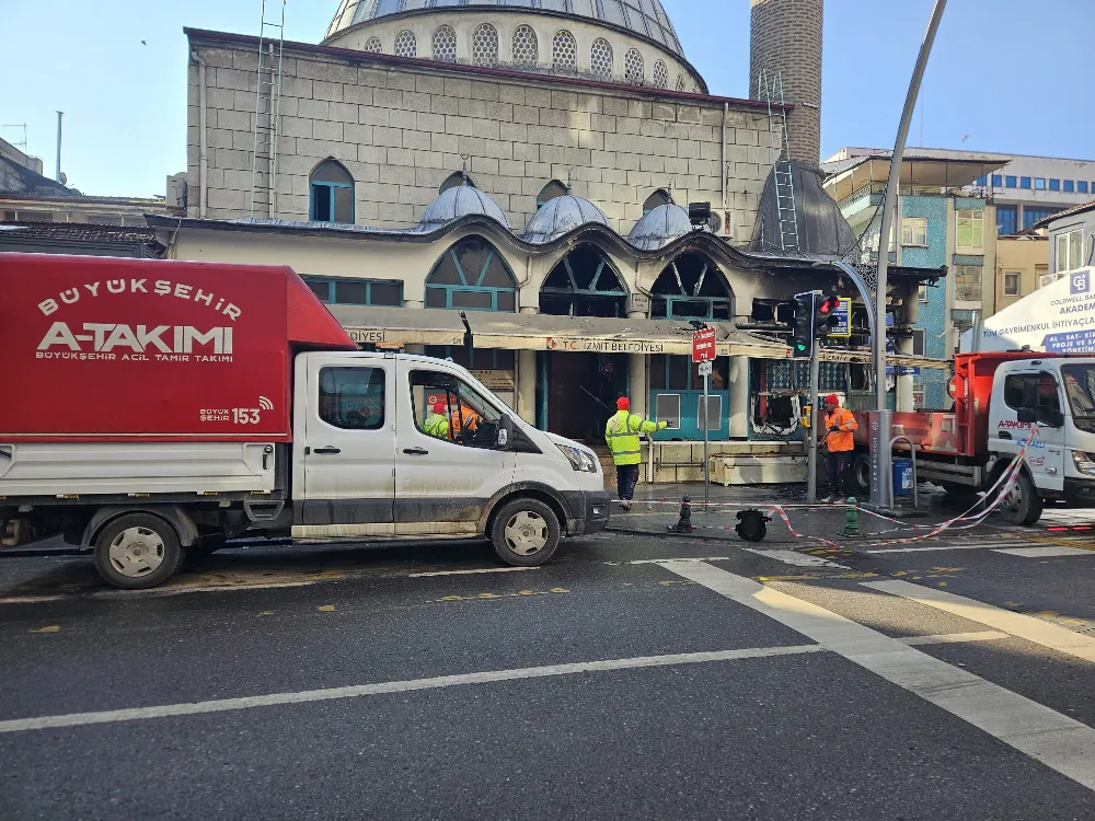 Akça Camii ibadete yeniden açıldı
