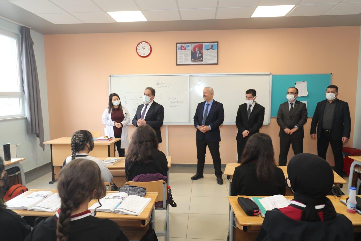 Kaymakam Güler ve Başkan Büyükgöz  Atatürk Anadolu Lisesi’nde