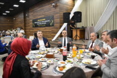 Ciftçi, Belediye Personeliyle iftar yaptı